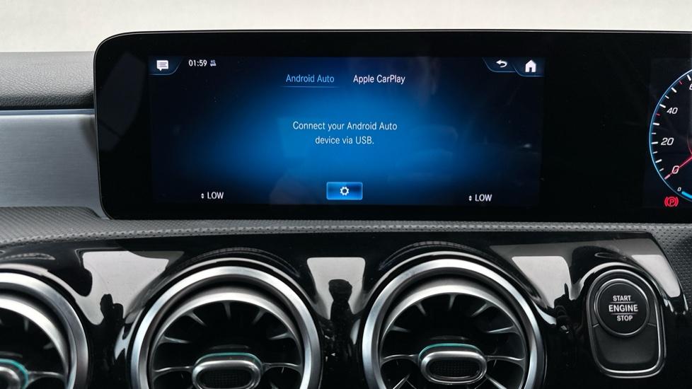 Apple Car Play & Android Auto