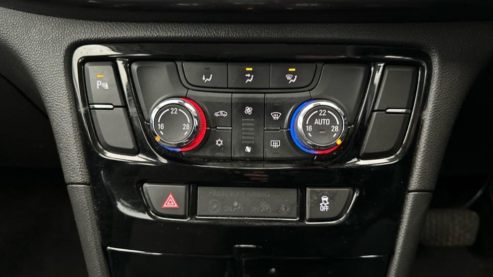 Air Conditioning /Dual Climate Control 