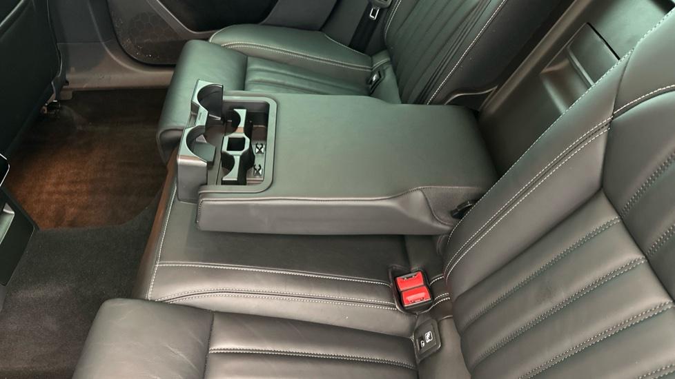 Rear Armrest/ Cup Holder