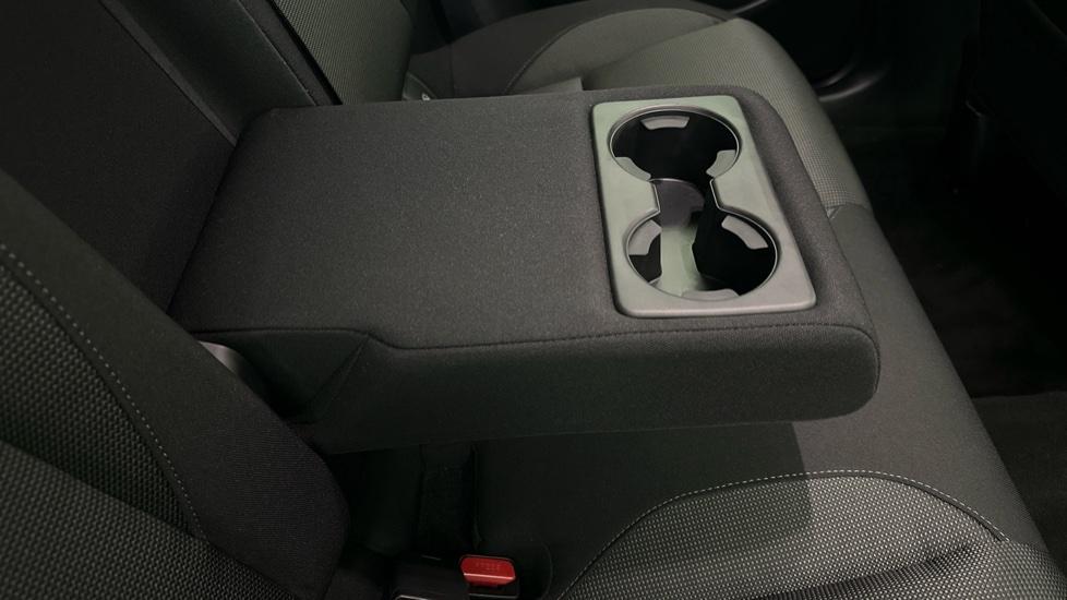 Rear Armrest/ Cup Holder