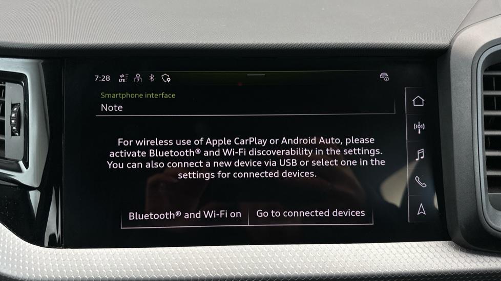 Apple Car Play & Android Auto