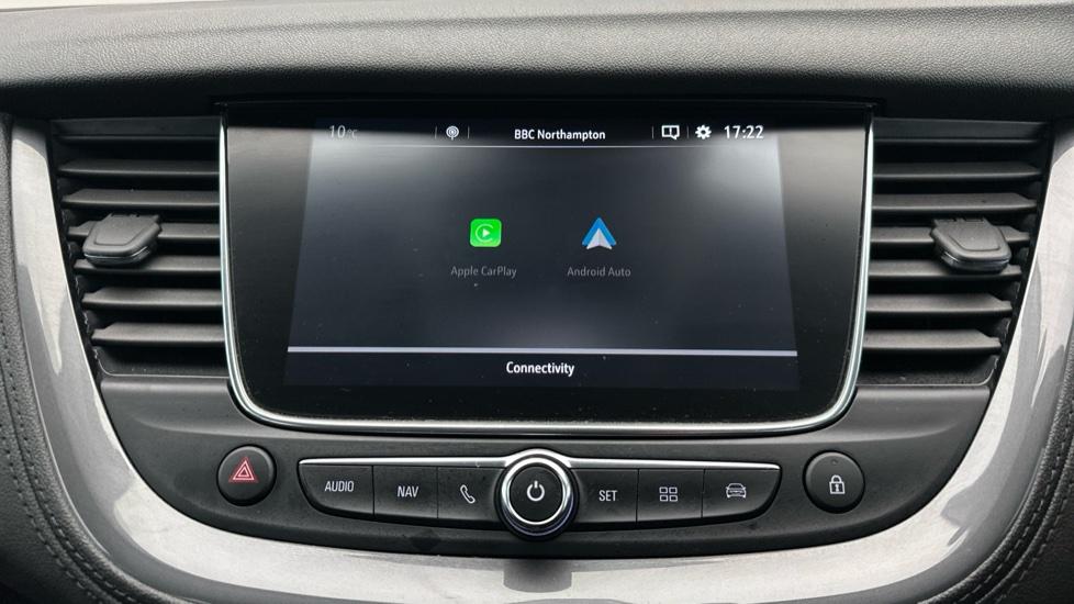 Apple Car Play & Android Auto