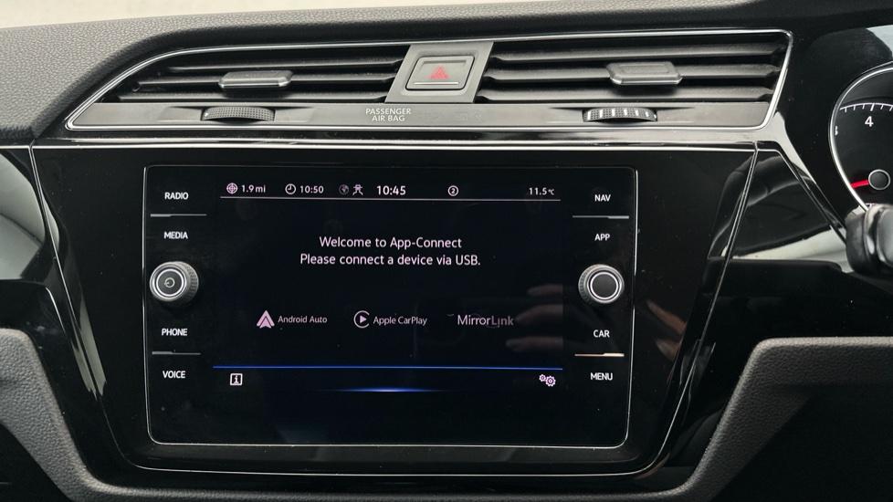 Apple Car Play & Android Auto