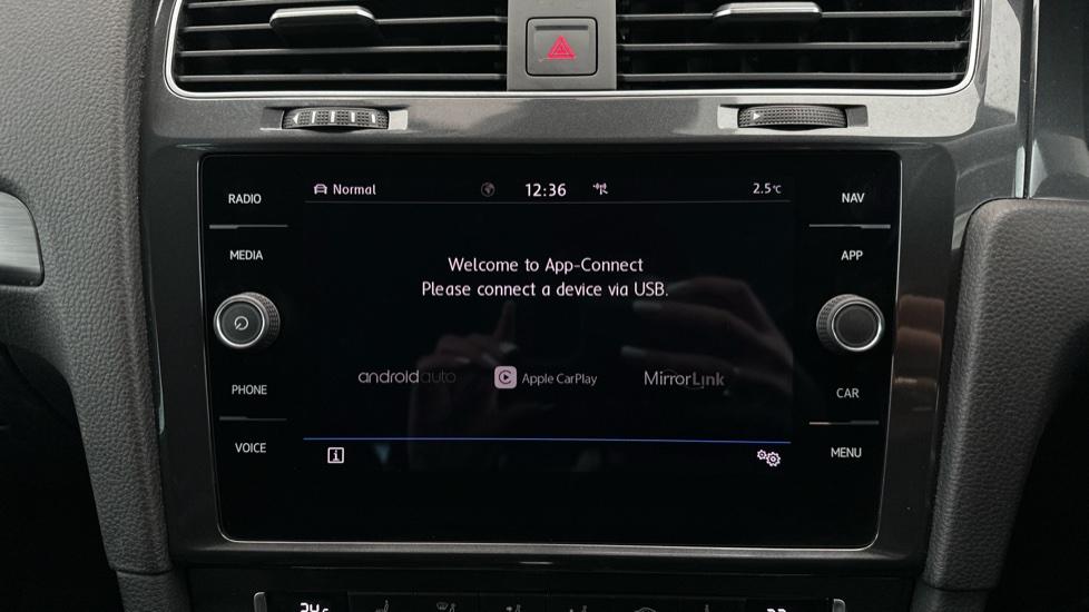 Apple Car Play & Android Auto