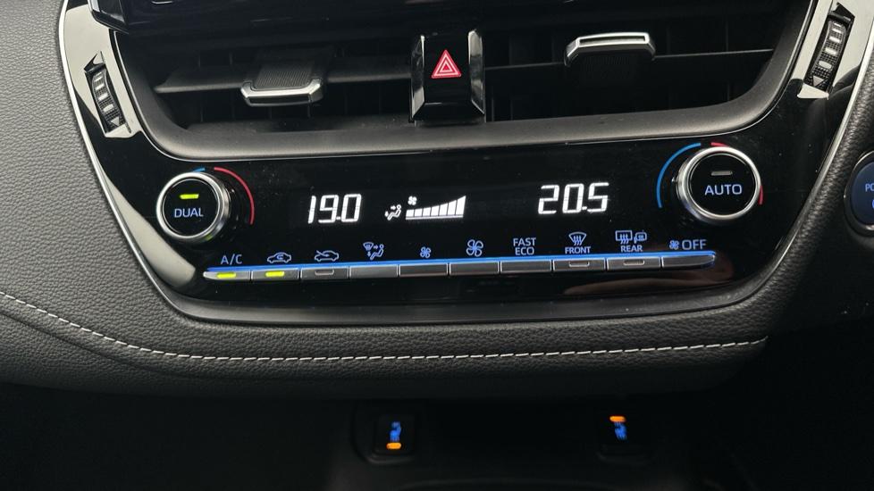 Air Conditioning /Dual Climate Control 