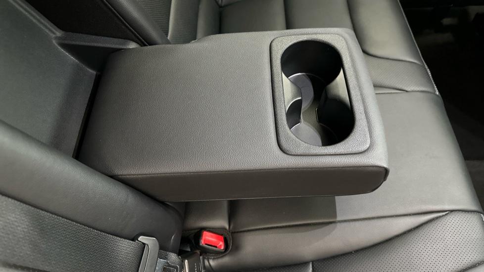 Rear Armrest/ Cup Holder