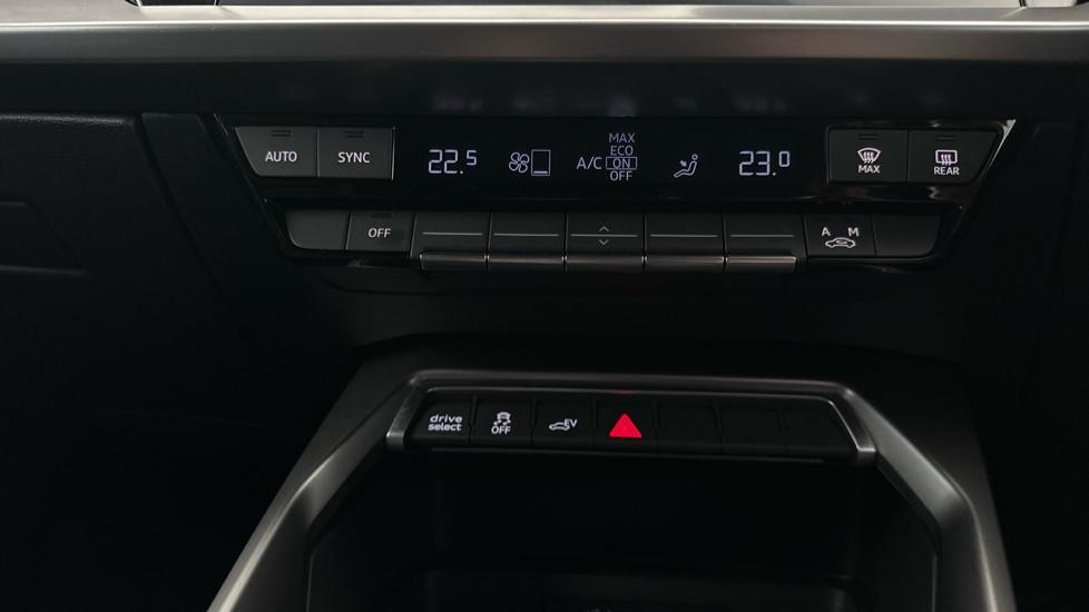 Air Conditioning / Dual Climate Control 