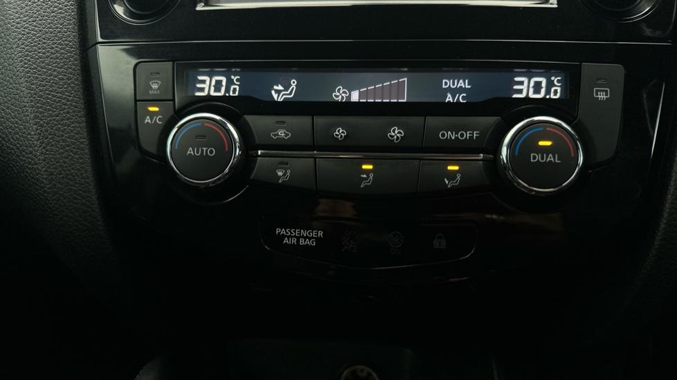 Air Conditioning /Dual Climate Control 