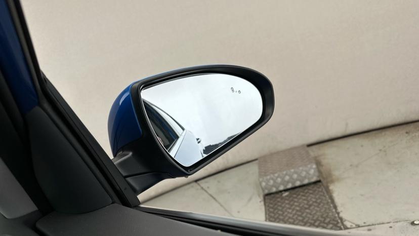 Blind Spot Monitoring System 