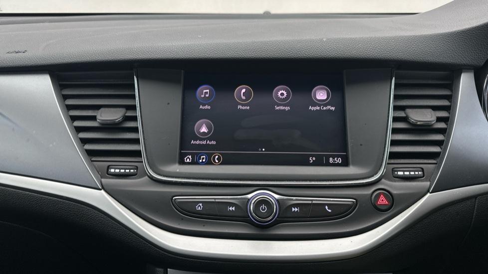 Apple Car Play & Android Auto