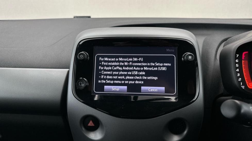 Apple Car Play & Android Auto