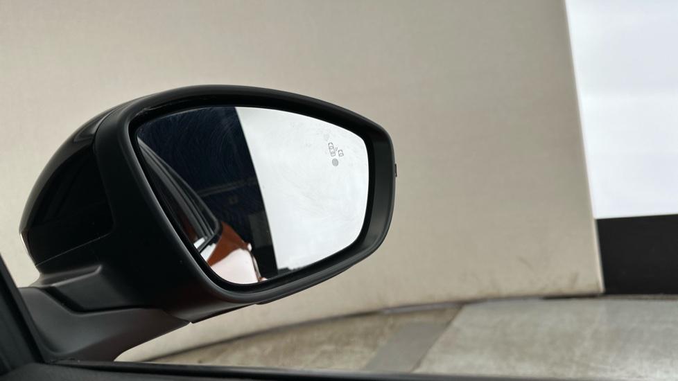 Blind Spot Monitoring System 