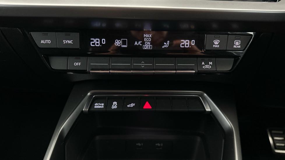 Air Conditioning /Dual Climate Control 