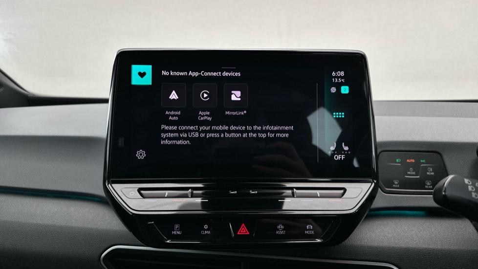 Apple Car Play & Android Auto