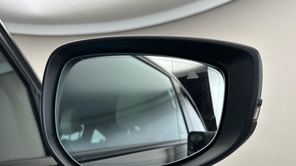  Blind Spot Monitoring System 