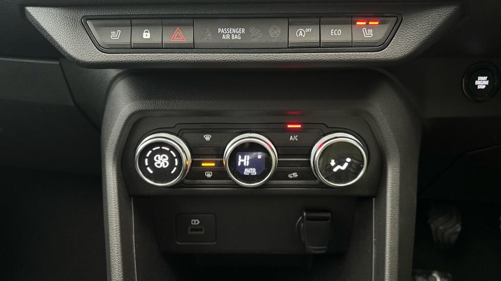 Air Conditioning / Auto Stop/Start / Heated Seats 