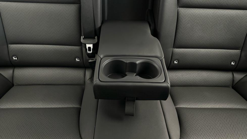 Rear Armrest/ Cup Holder