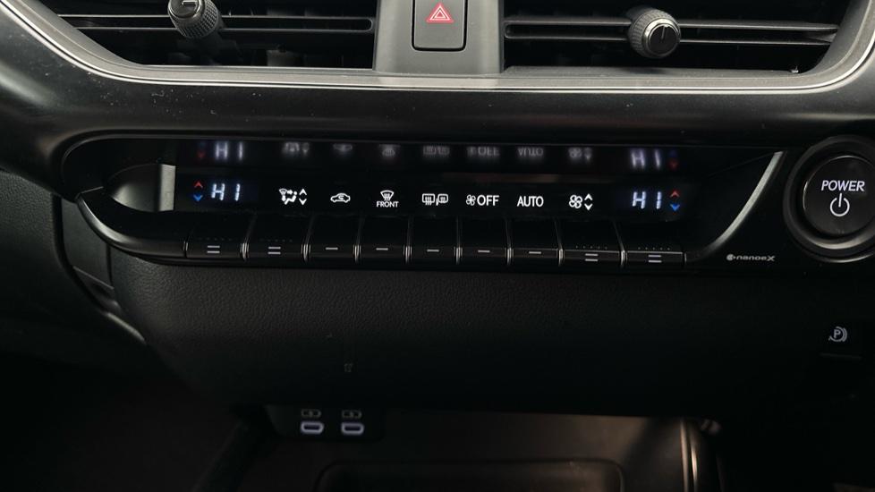 Air Conditioning /Dual Climate Control 