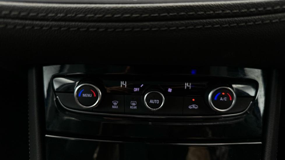 Air Conditioning /Dual Climate Control 