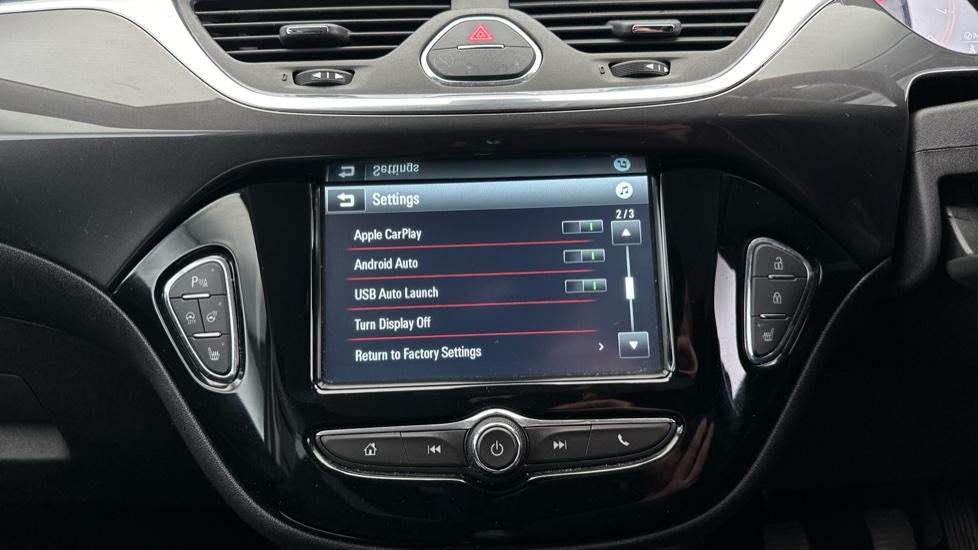 Apple Car Play & Android Auto