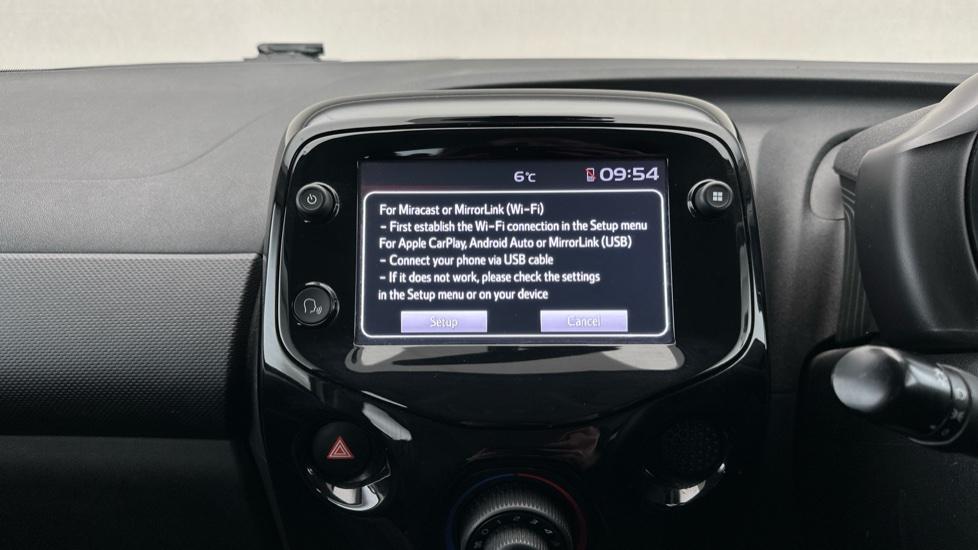 Apple Car Play & Android Auto