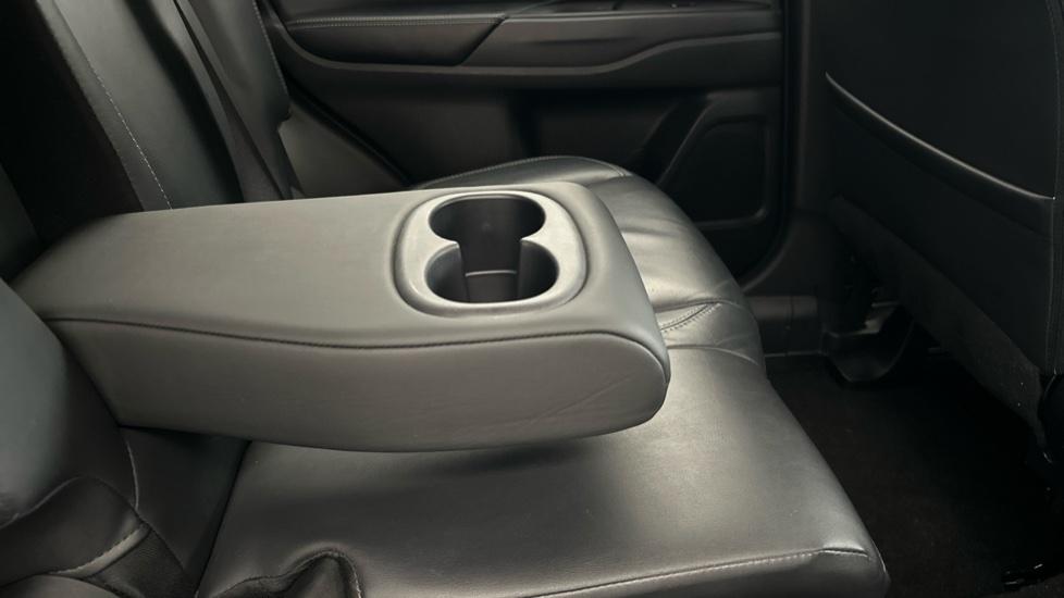 Rear Armrest/ Cup Holder