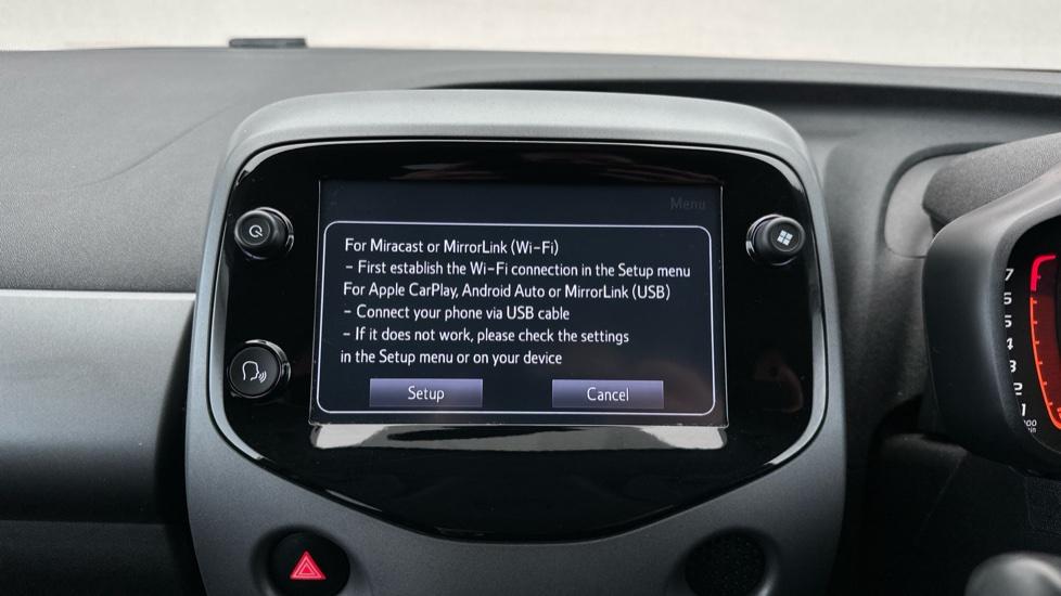 Apple Car Play & Android Auto