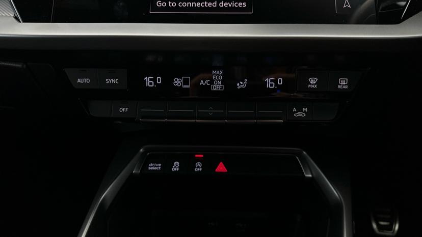 Air Conditioning /Dual Climate Control /Auto Stop/Start 