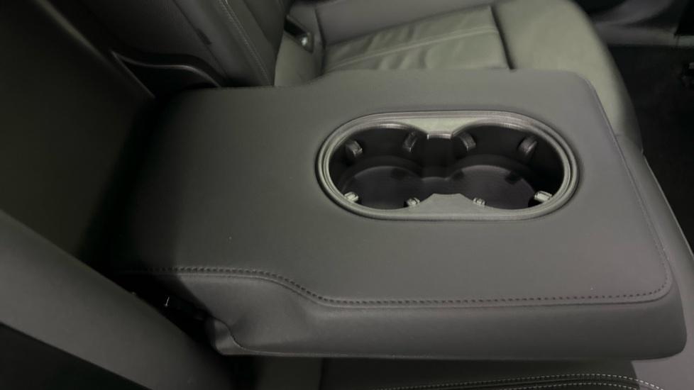 Rear Armrest/ Cup Holder