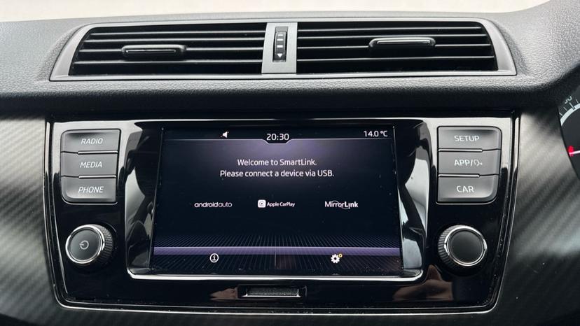 Apple Car Play & Android Auto