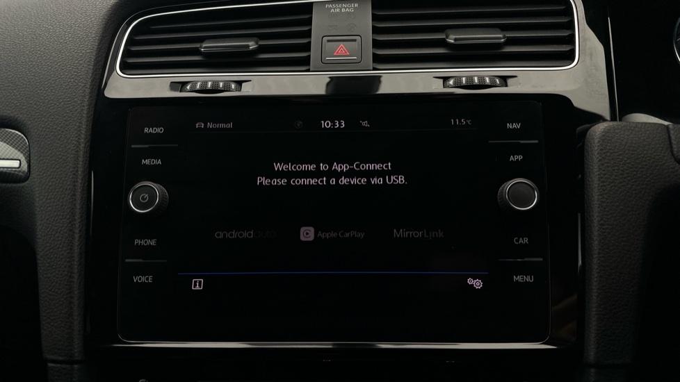 Apple Car Play & Android Auto