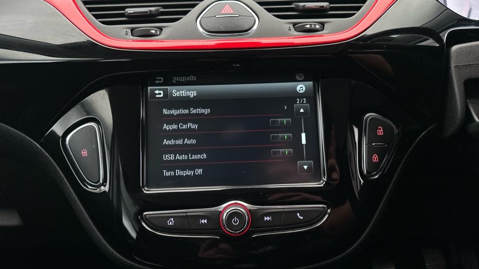 Apple CarPlay/Android Auto 