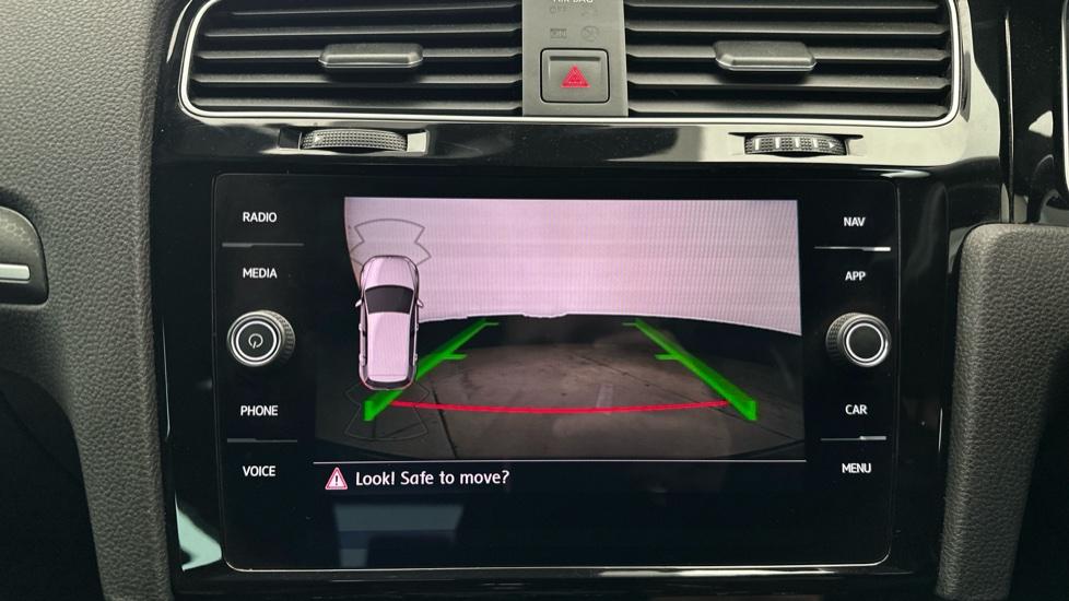 Rear View Camera/Park Pilot 