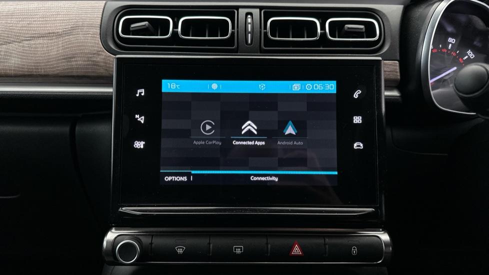 Apple Car Play & Android Auto