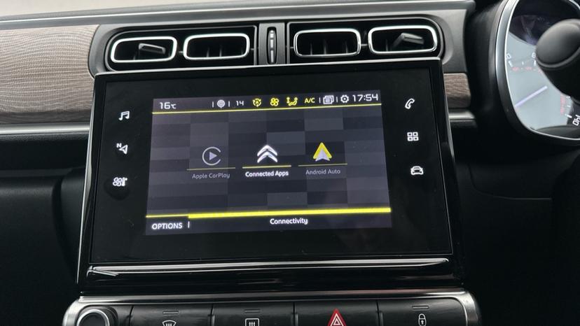 Apple CarPlay/Android Auto 