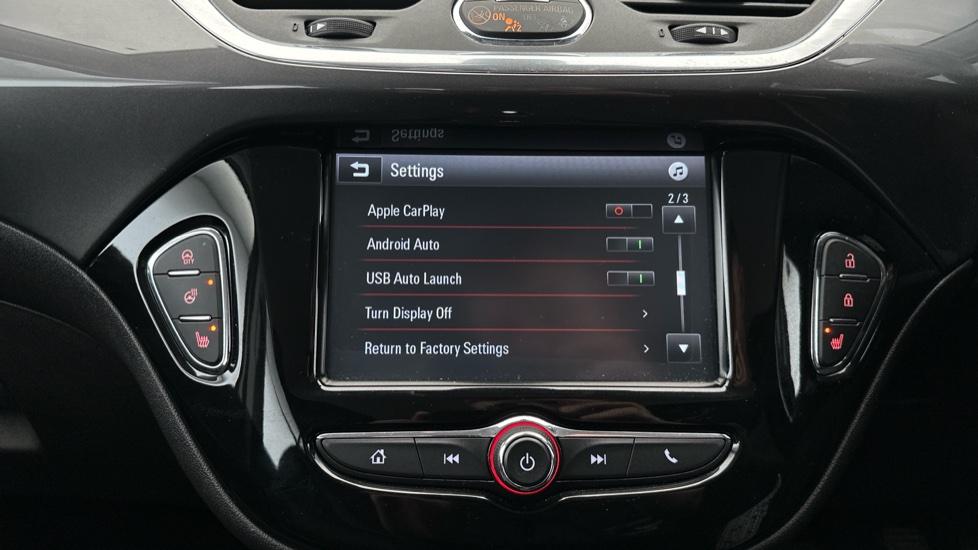 Apple Car Play & Android Auto