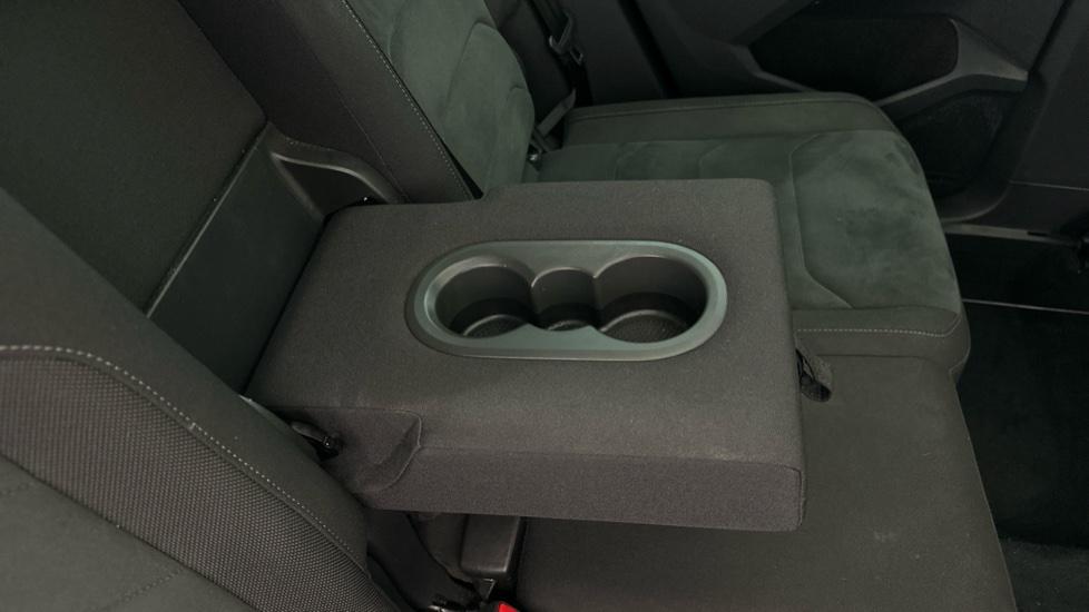 Rear Armrest/ Cup Holder