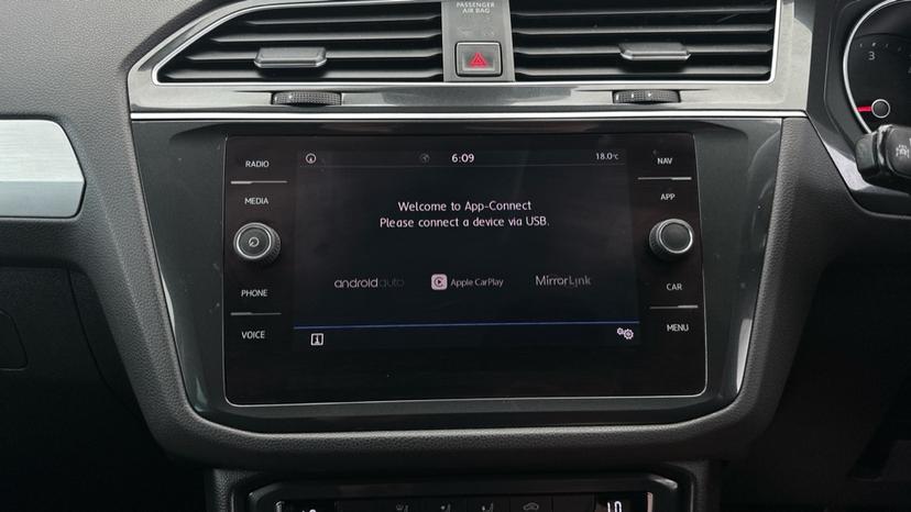 Apple Car Play & Android Auto