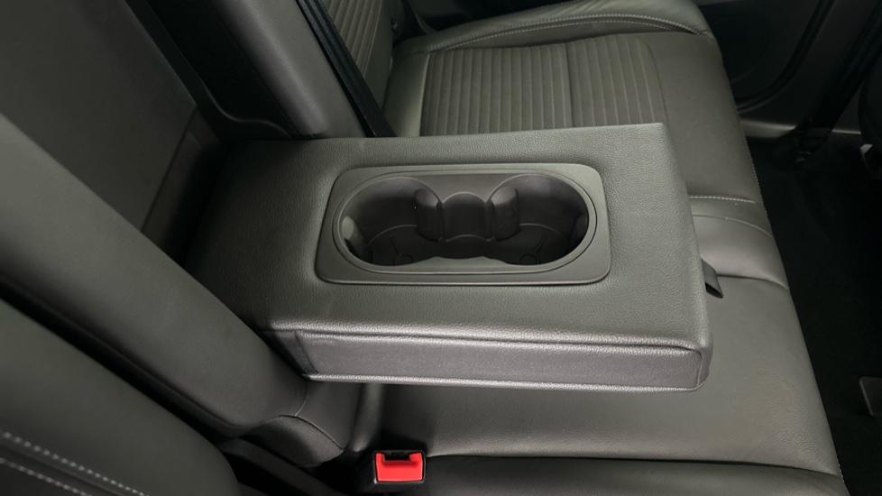 Rear Armrest/ Cup Holder