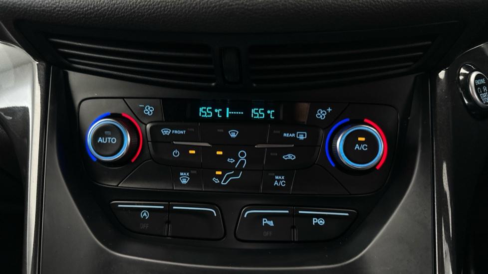 Air Conditioning / Dual Climate Control / Auto Stop/Start 