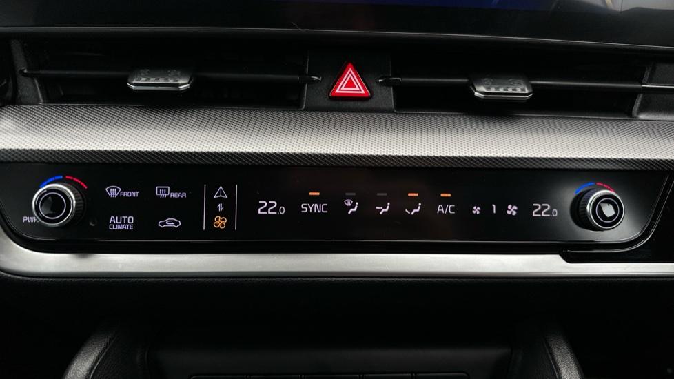 Dual Climate Control  / Air Conditioning 