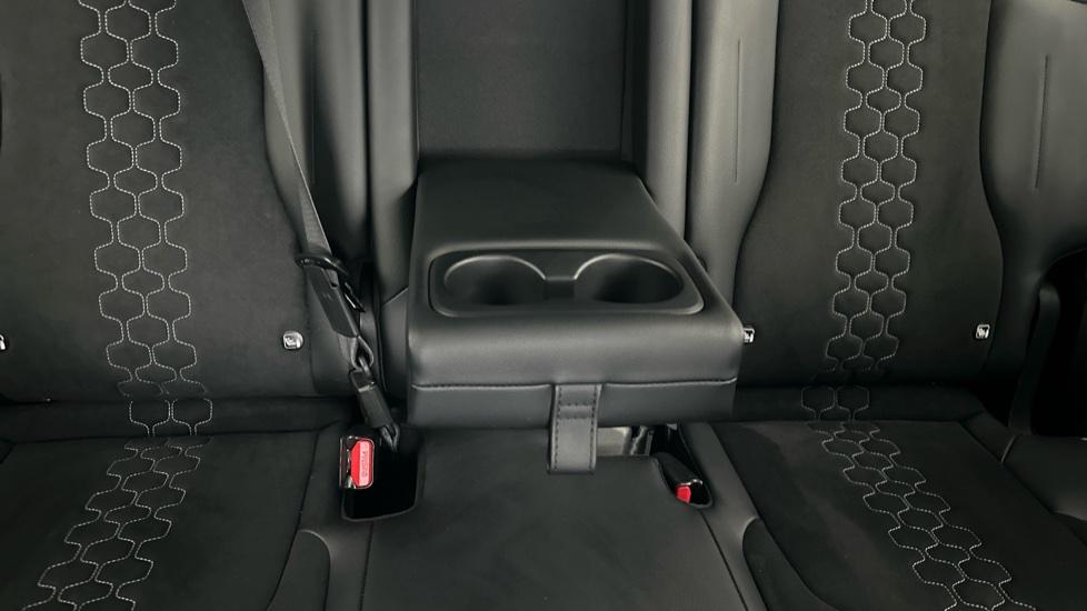 Rear Armrest/ Cup Holder