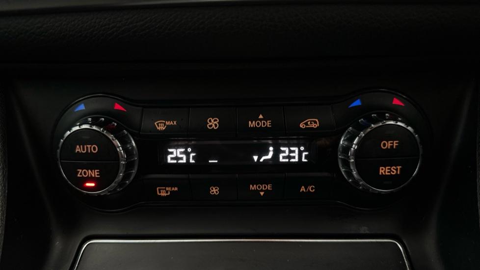 Air Conditioning /Dual Climate Control 