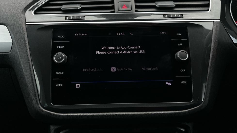 Apple Car Play & Android Auto