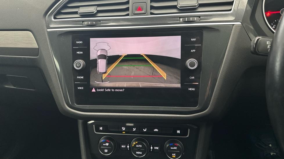 Rear View Camera/Park Pilot 