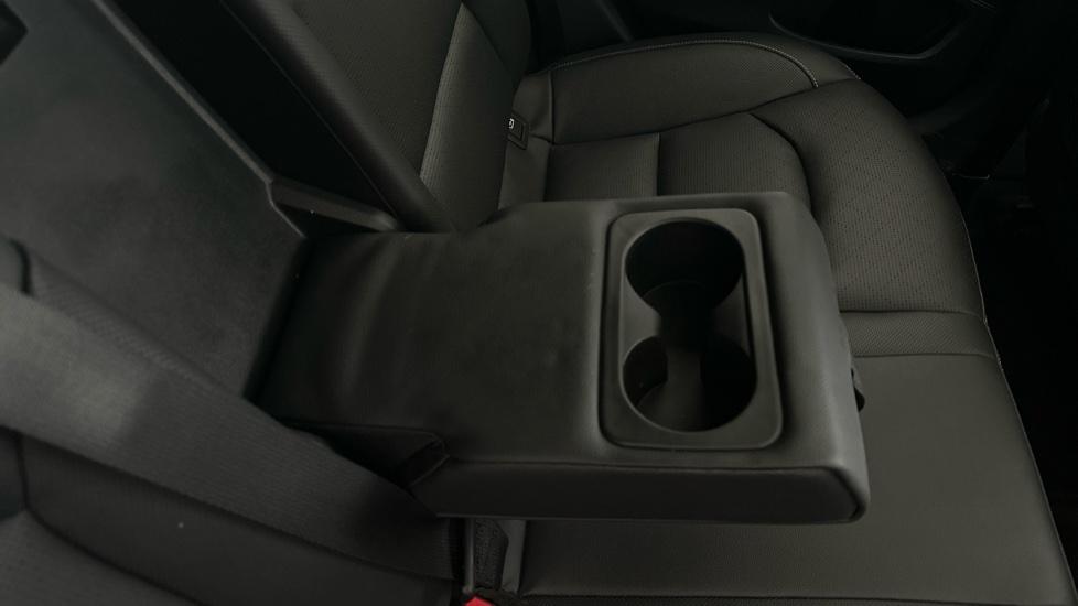 Rear Armrest/ Cup Holder