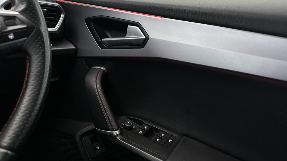 Electric Windows / Wing Mirrors / Ambient Lighting 