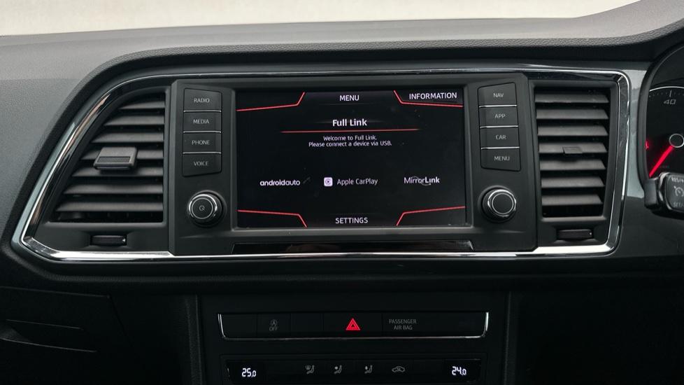 Apple Car Play & Android Auto