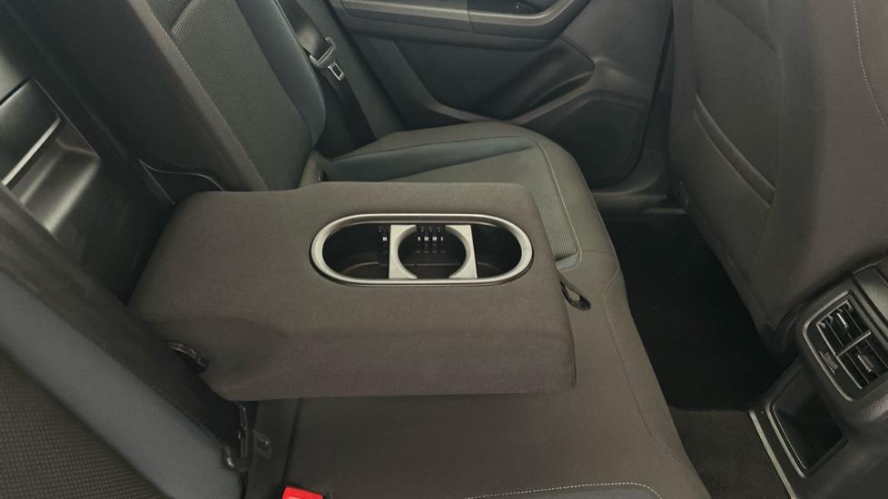 Rear Armrest/ Cup Holder