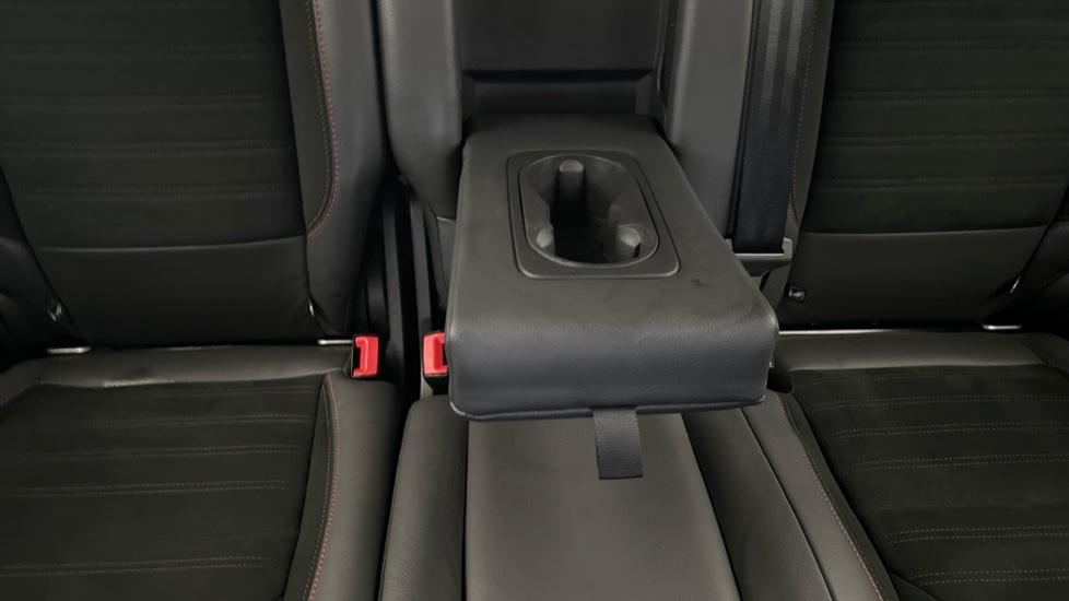 Rear Armrest/ Cup Holder